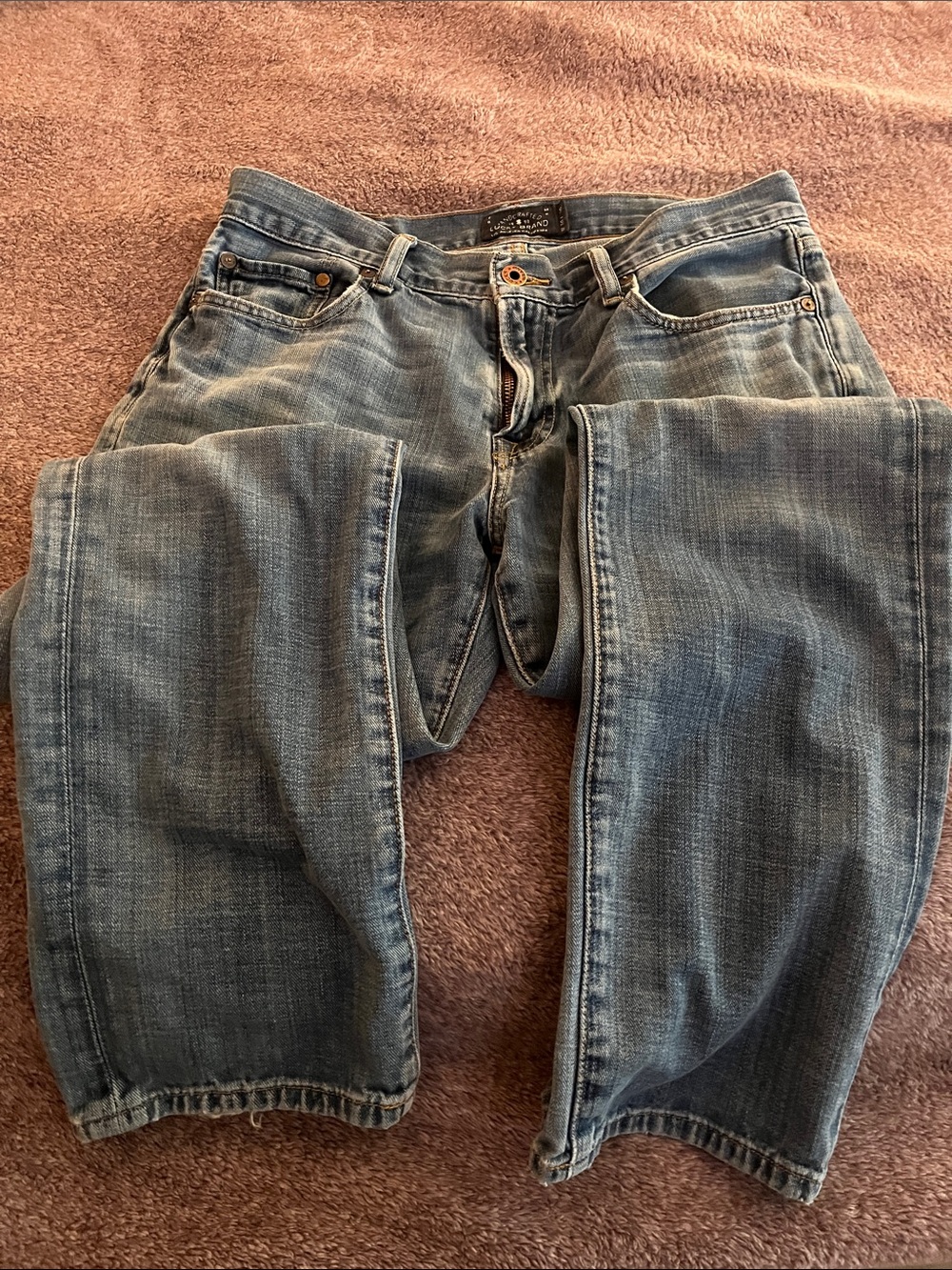Lucky Brand Men's Straight Jeans in Faded Blue